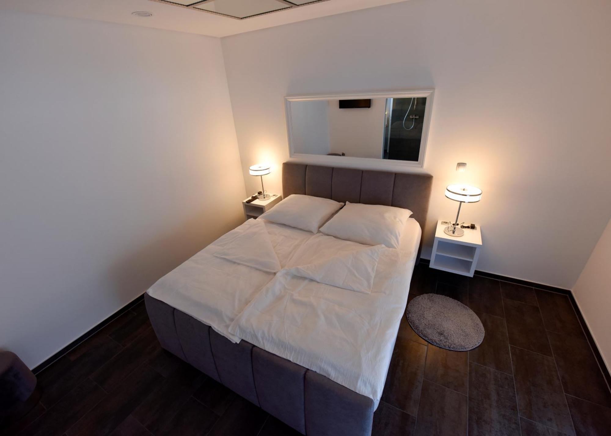 Apartmani I Bungalovi Trojka Banja Luka Habitación foto